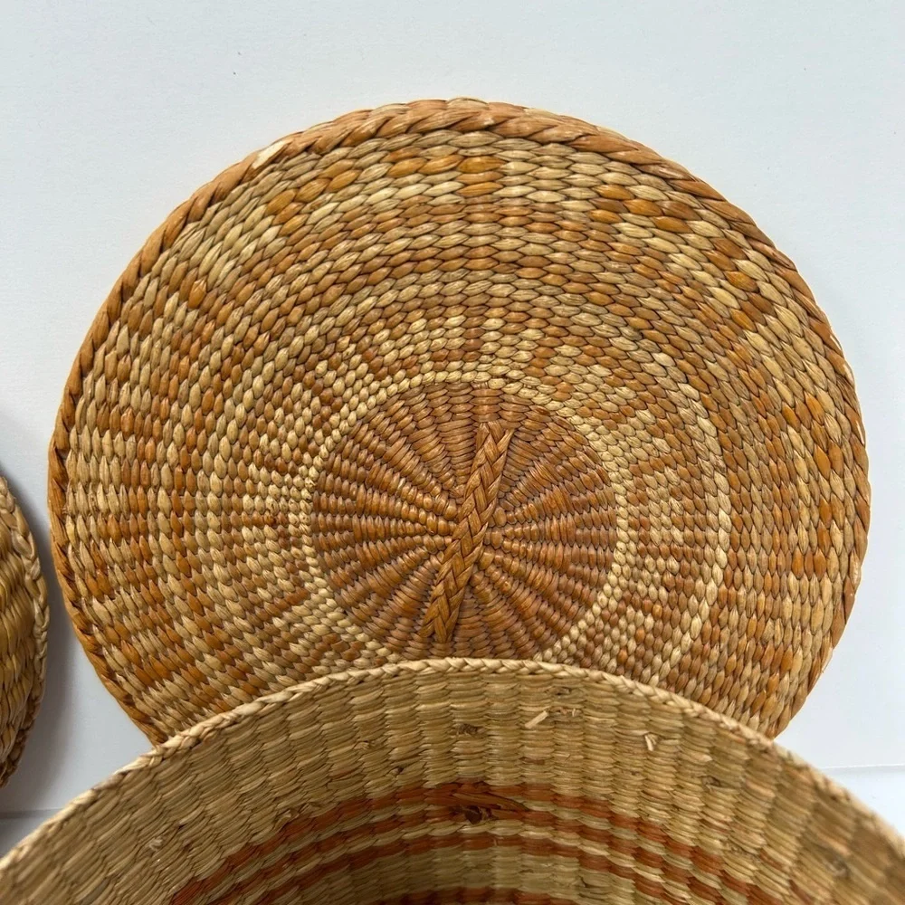 Handwoven Natural Basket Set of 2 / like new/ never used